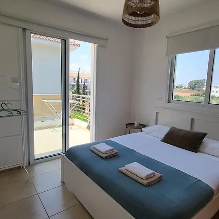 Mythical Sands - Hana Paralimni